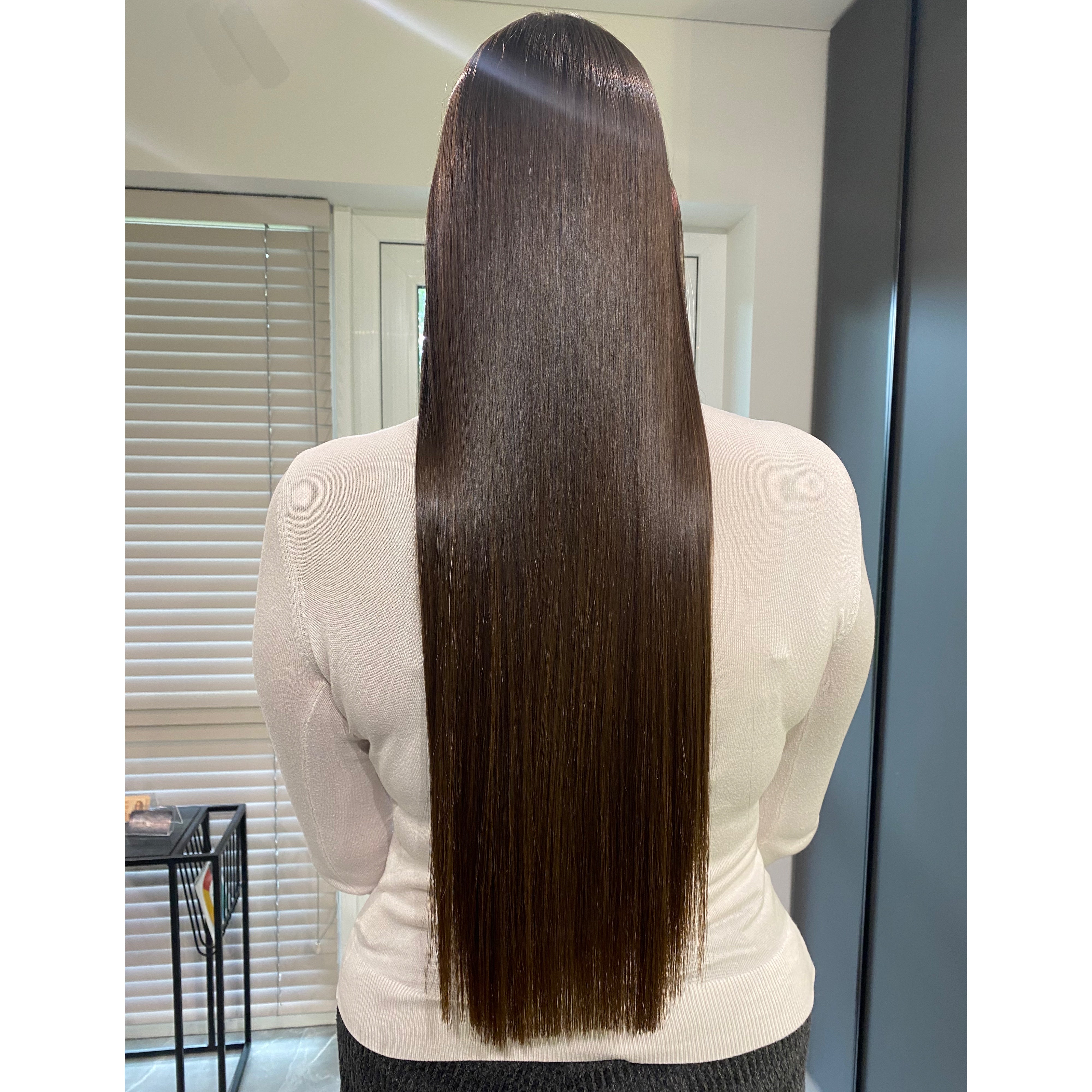 Ilgalaikis plaukų tiesinimas keratinu